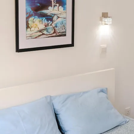City 1 Bdr, 3 Min Walk From Finikoudes Beach *
